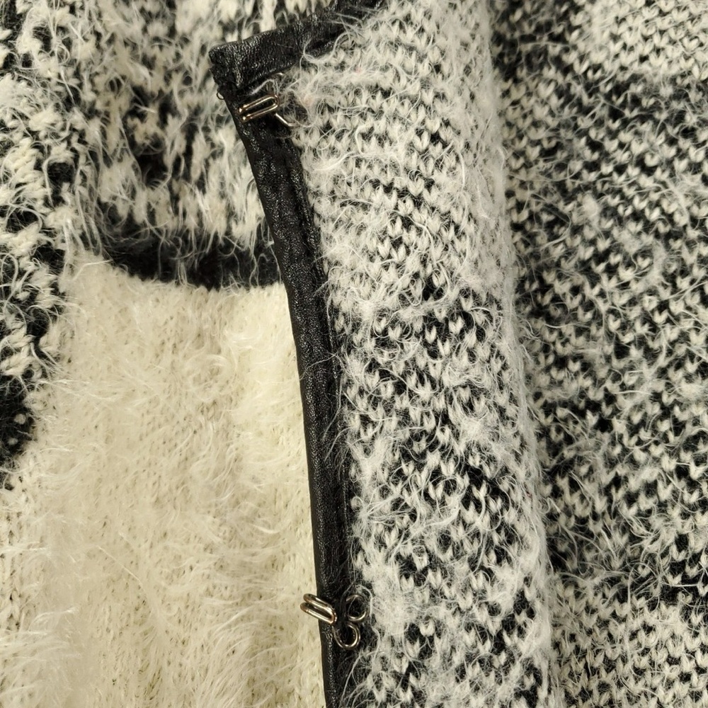 John Fashion‎ Cardigan Womens XL Checkerboard Fuzzy Wool Blend Hook N Eye - Picture 2 of 11